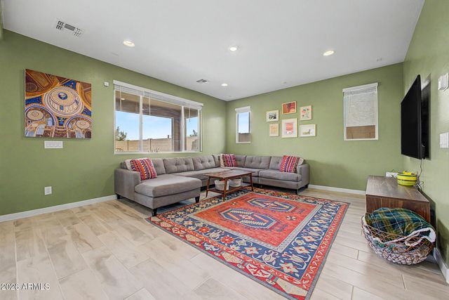 3096 E HAYFIELD Way, San Tan Valley, AZ 85140