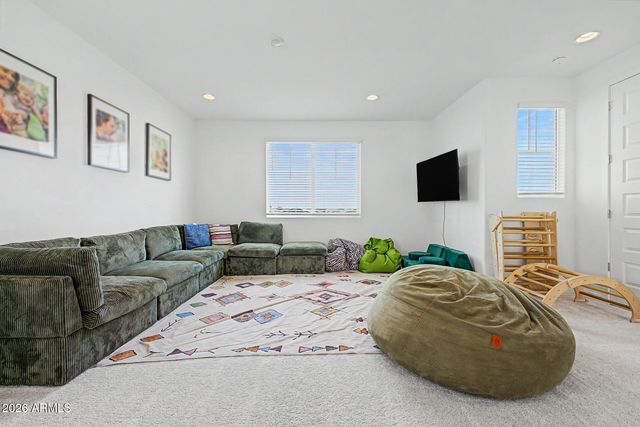 3096 E HAYFIELD Way, San Tan Valley, AZ 85140