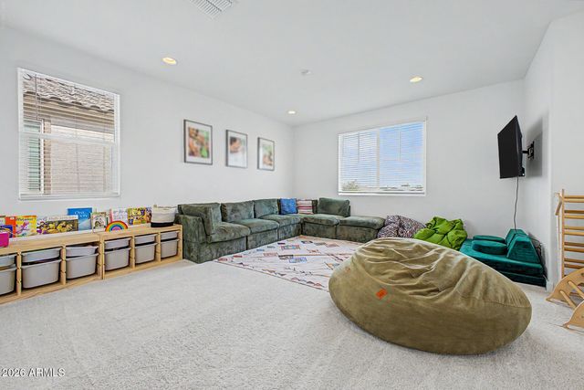 3096 E HAYFIELD Way, San Tan Valley, AZ 85140