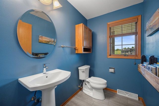 8600 Ellington Way, Middleton, WI 53562