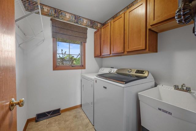 8600 Ellington Way, Middleton, WI 53562
