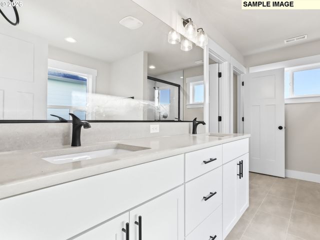 2231 E OTTER Loop 61, La Center, WA 98629
