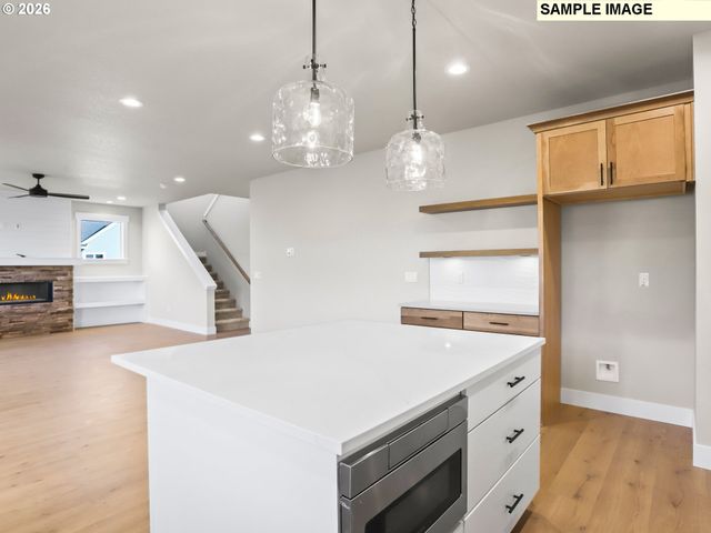 2231 E OTTER Loop 61, La Center, WA 98629