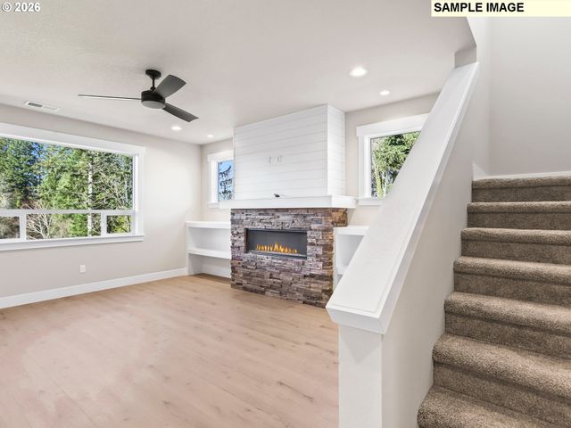 2231 E OTTER Loop 61, La Center, WA 98629