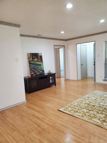 7424 Walling Lane, Dallas, TX 75231