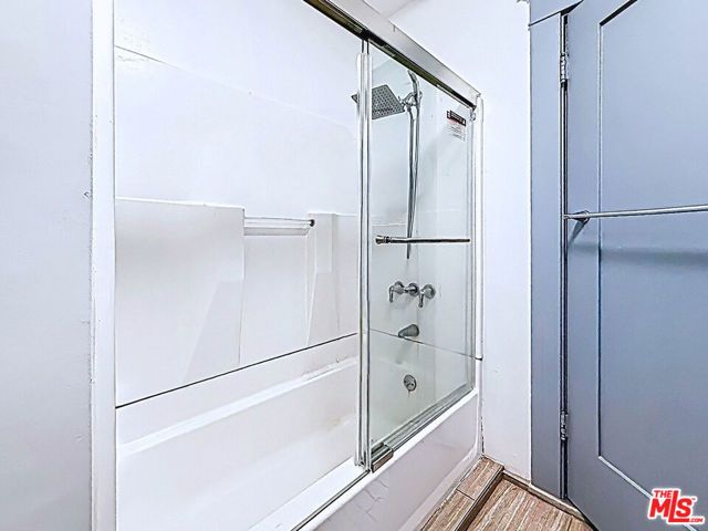 3025 Edgehill Drive, Los Angeles, CA 90018