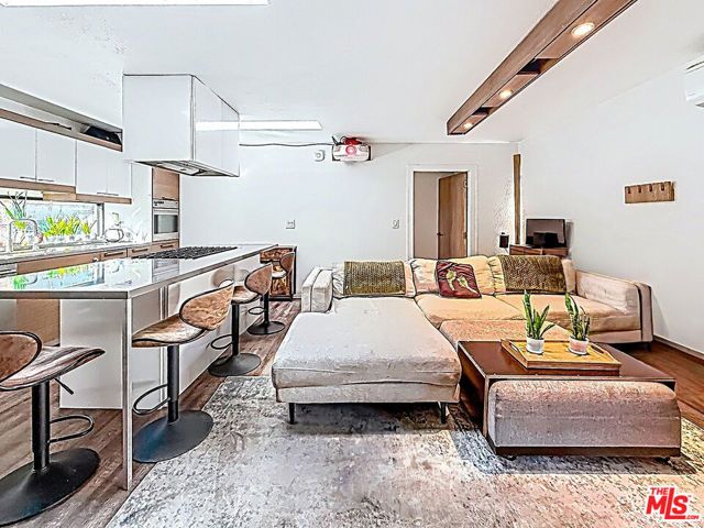 3025 Edgehill Drive, Los Angeles, CA 90018