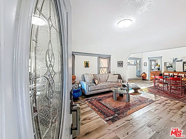 3025 Edgehill Drive, Los Angeles, CA 90018