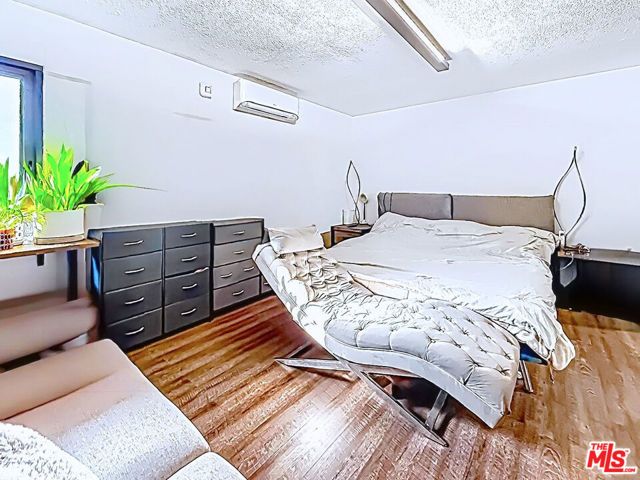 3025 Edgehill Drive, Los Angeles, CA 90018