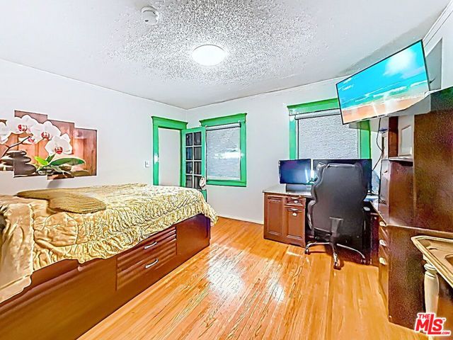 3025 Edgehill Drive, Los Angeles, CA 90018