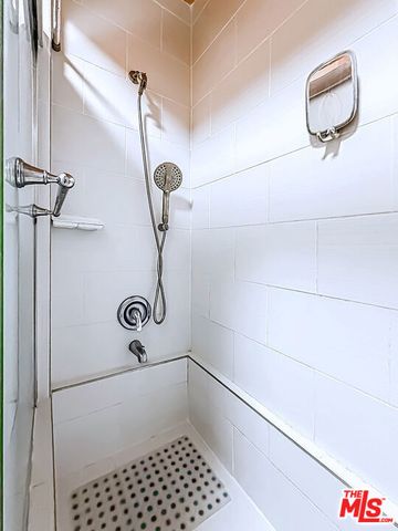 3025 Edgehill Drive, Los Angeles, CA 90018