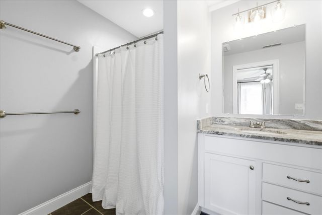 17 Callaway Dr Unit 5, Concord, NH 03301