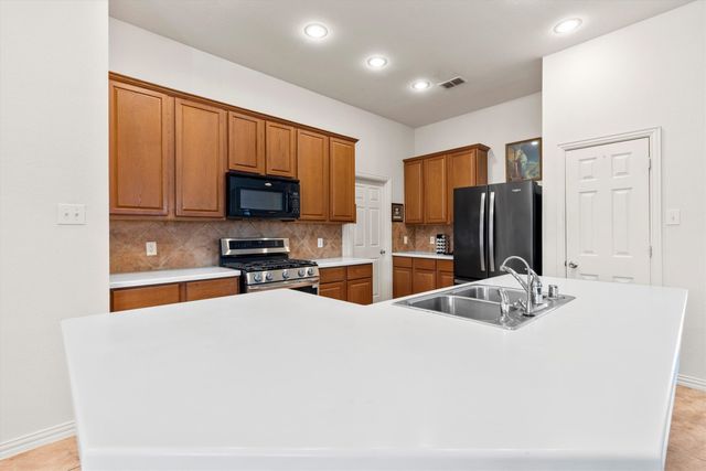 901 Langford Court, Anna, TX 75409