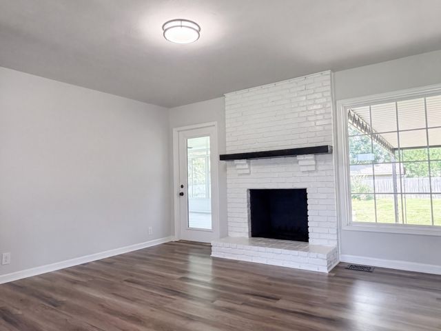 235 Sumner Ave, Gallatin, TN 37066