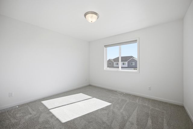 3851 19th Street S, Moorhead, MN 56560