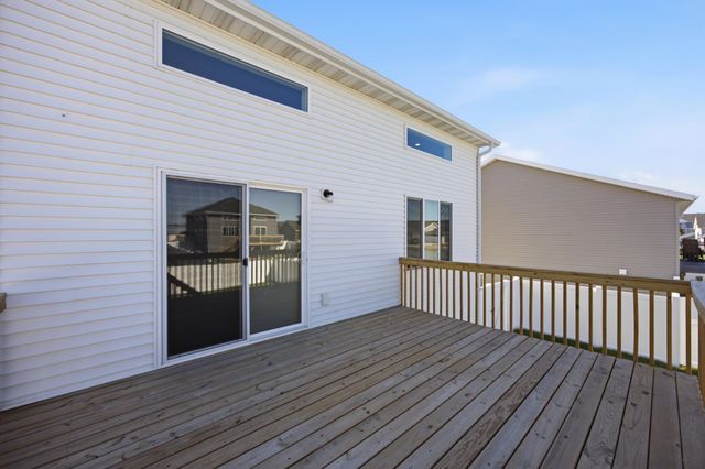 3851 19th Street S, Moorhead, MN 56560