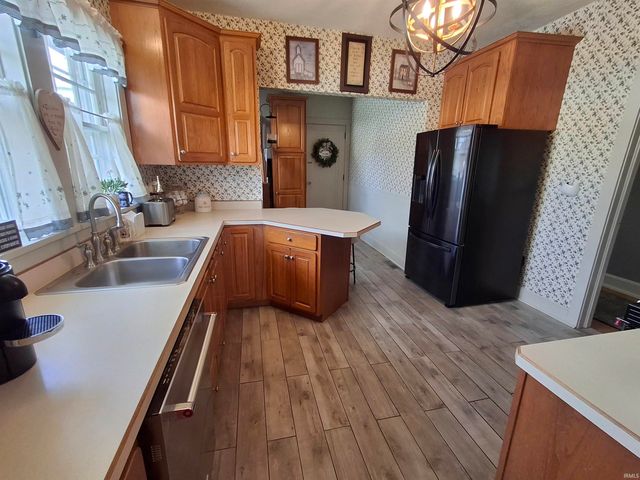 107 N Jackson Avenue, Fowler, IN 47944