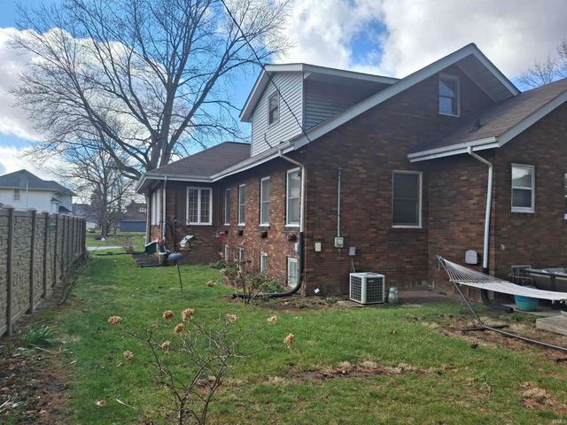 107 N Jackson Avenue, Fowler, IN 47944