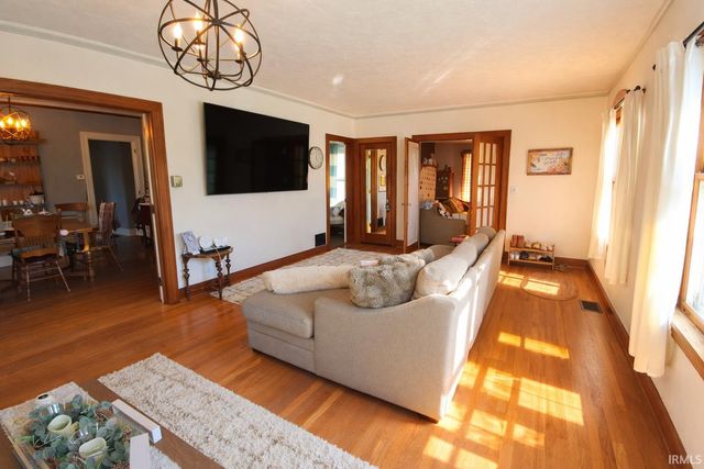 107 N Jackson Avenue, Fowler, IN 47944