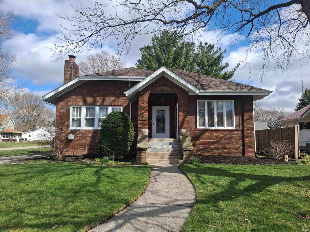 107 N Jackson Avenue, Fowler, IN 47944