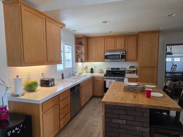 2659 Danaher Dr, Valley Springs, CA 95252