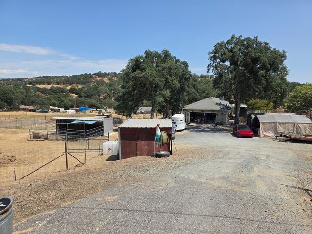 2659 Danaher Dr, Valley Springs, CA 95252