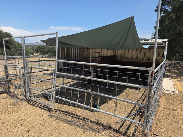 2659 Danaher Dr, Valley Springs, CA 95252