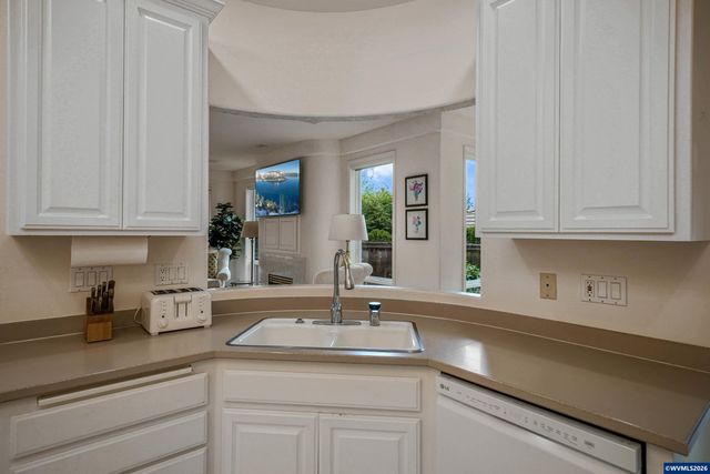 1950 Spicetree Ln SE, Salem, OR 97306