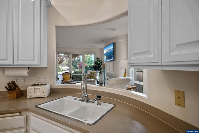 1950 Spicetree Ln SE, Salem, OR 97306