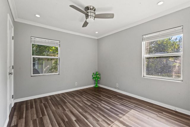 1414 N Binkley Street, Sherman, TX 75092