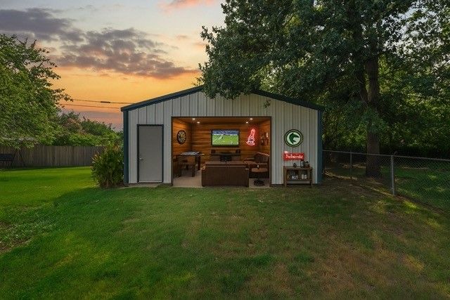 1414 N Binkley Street, Sherman, TX 75092