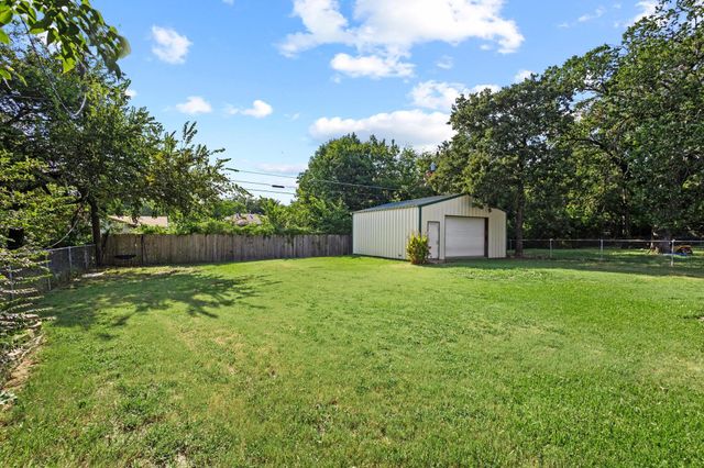 1414 N Binkley Street, Sherman, TX 75092