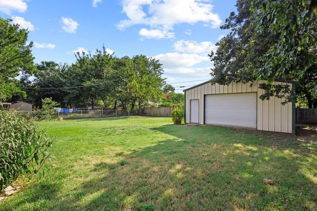 1414 N Binkley Street, Sherman, TX 75092