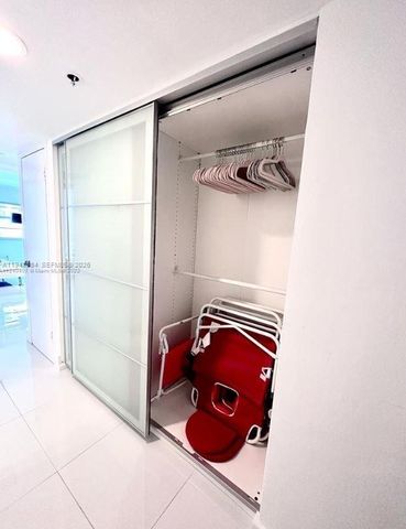 100 Lincoln Rd 526, Miami Beach, FL 33139