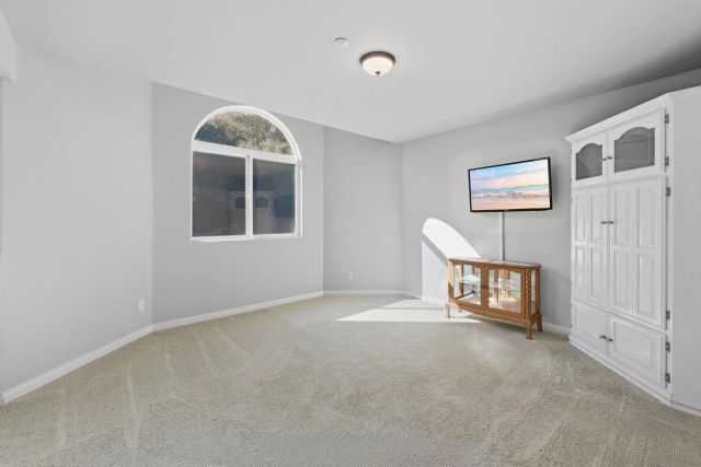 9216 Oak Grove Dr, Descanso, CA 91916