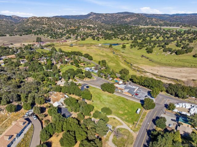 9216 Oak Grove Dr, Descanso, CA 91916