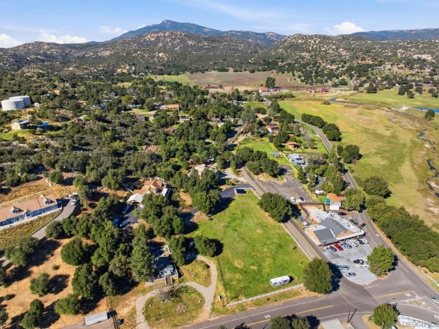 9216 Oak Grove Dr, Descanso, CA 91916