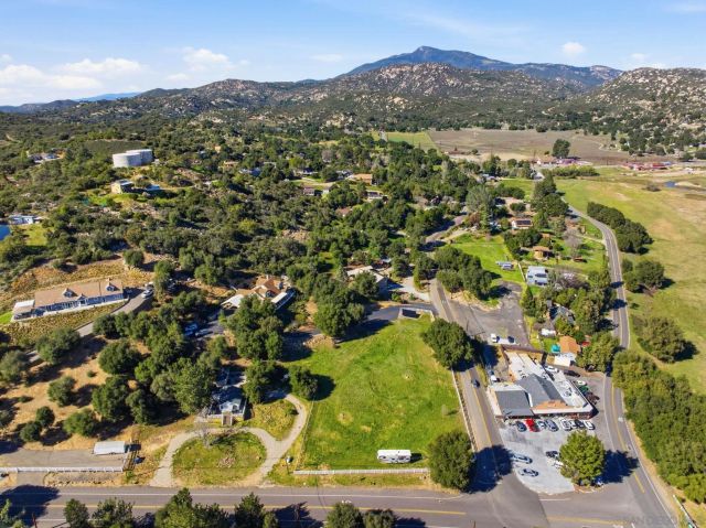 9216 Oak Grove Dr, Descanso, CA 91916