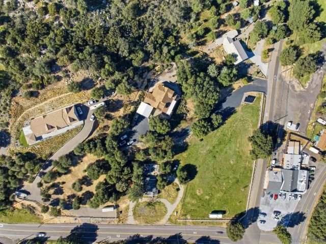 9216 Oak Grove Dr, Descanso, CA 91916