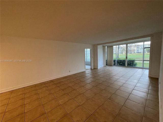 4009 N Cypress Dr 105, Pompano Beach, FL 33069