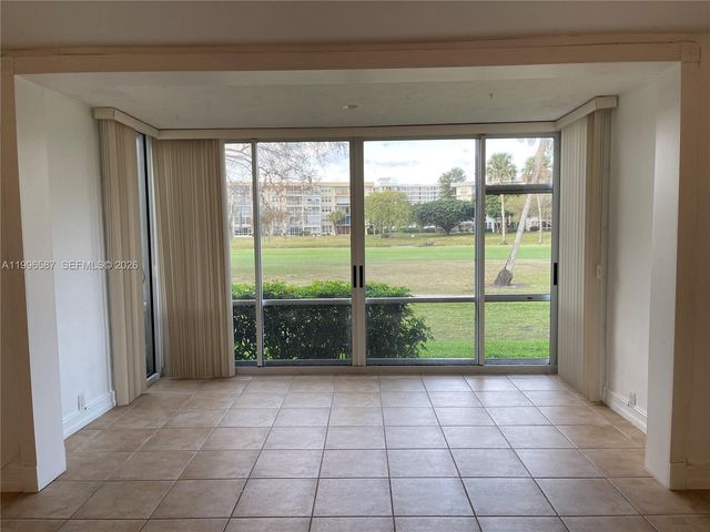 4009 N Cypress Dr 105, Pompano Beach, FL 33069