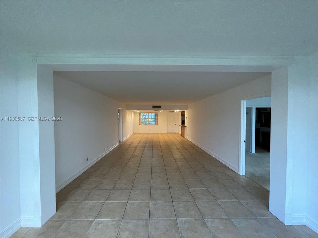 4009 N Cypress Dr 105, Pompano Beach, FL 33069