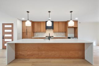 1811 Rogge LN, Austin, TX 78723