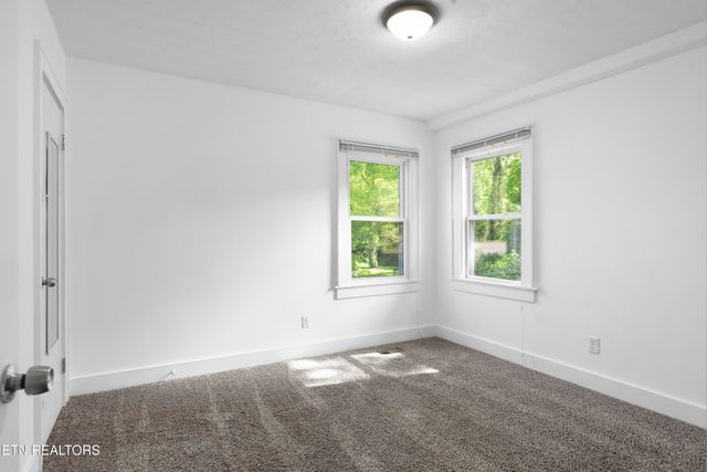 1132 Biddle St, Knoxville, TN 37914
