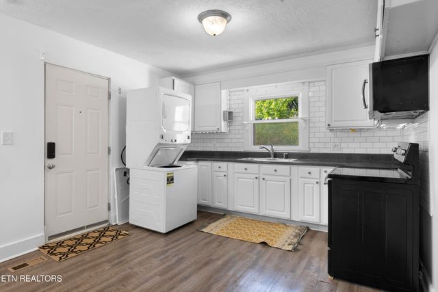 1132 Biddle St, Knoxville, TN 37914