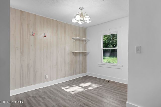1132 Biddle St, Knoxville, TN 37914