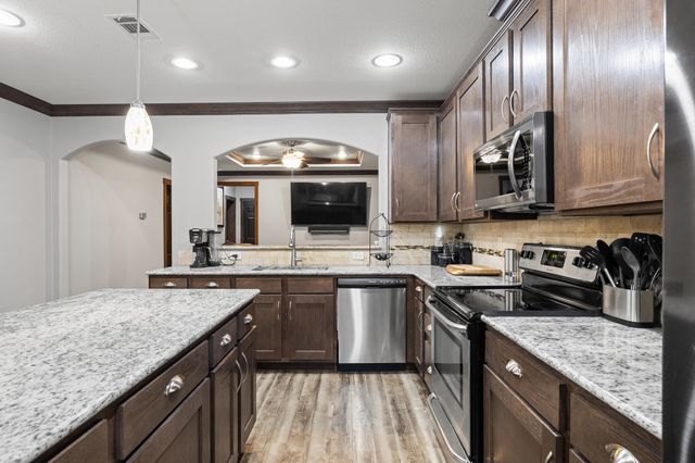 170 Blue Fox, Marshall, TX 75670