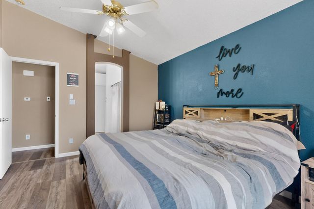 27 Violeta Place, Los Lunas, NM 87031