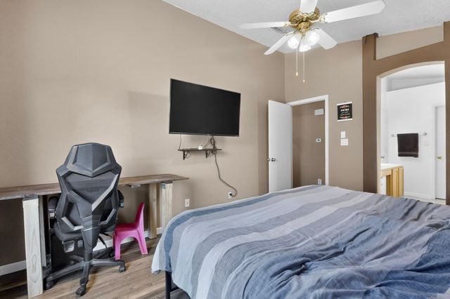 27 Violeta Place, Los Lunas, NM 87031