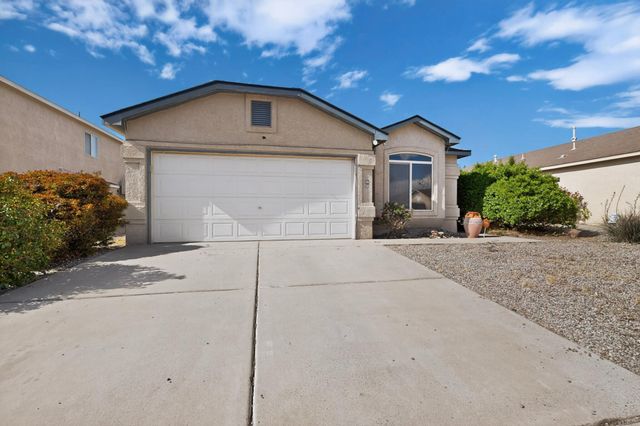 27 Violeta Place, Los Lunas, NM 87031